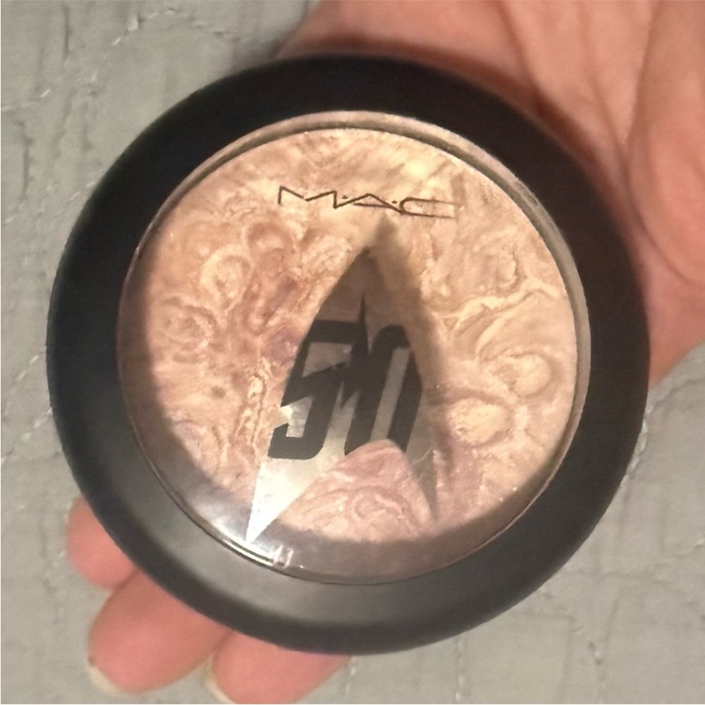 MAC Cosmetics Trip The Light Fantastic Powder LUNA LUSTER Star Trek Collection